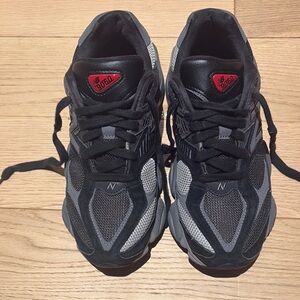 New Balance 9060 Black and Gray Sneaker Men 7 Women 8.5